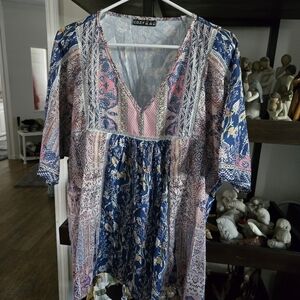 Boho V-Neck Mixed Print Tunic Top in Navy and Pink